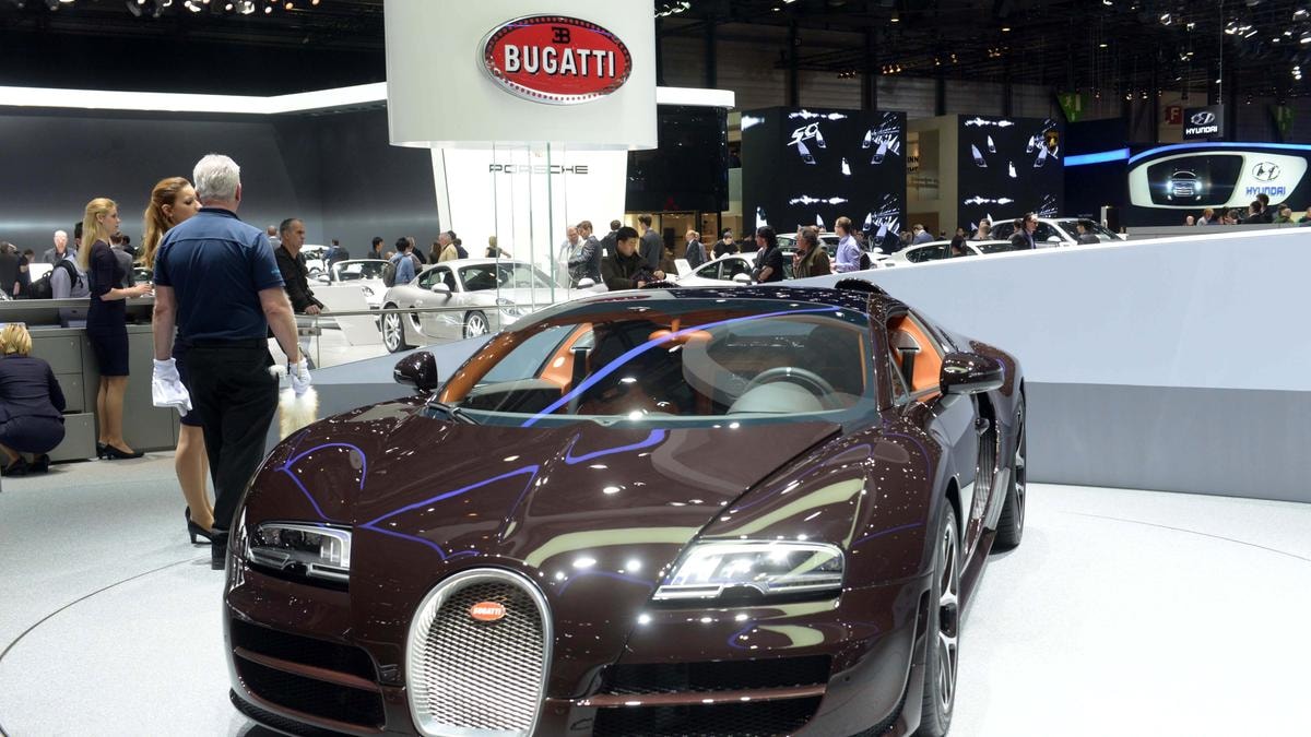 Porsche valuta l’uscita da Bugatti Rimac: in campo Hof Capital di Onsi Sawiris e BlueFive per il marchio di hypercar