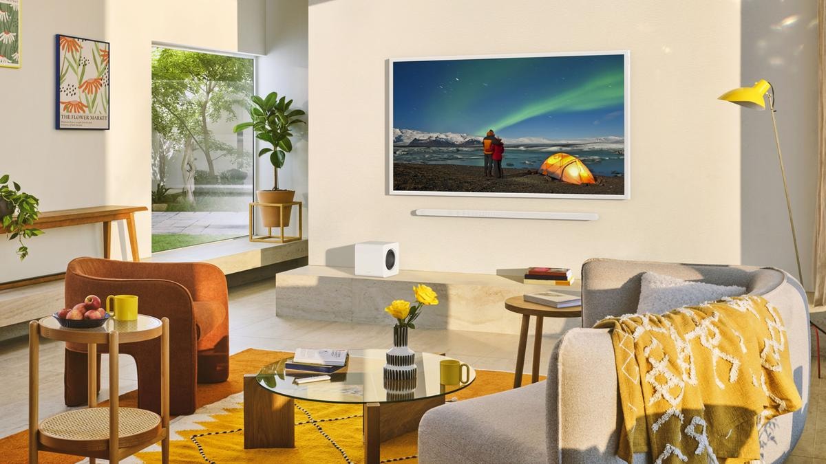 Cinque Smart TV che trasformano il tuo salotto
