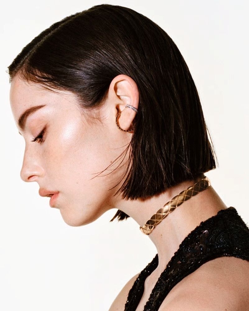 Gracie Abrams, nuovo volto di Chanel Coco crush (courtesy Chanel)