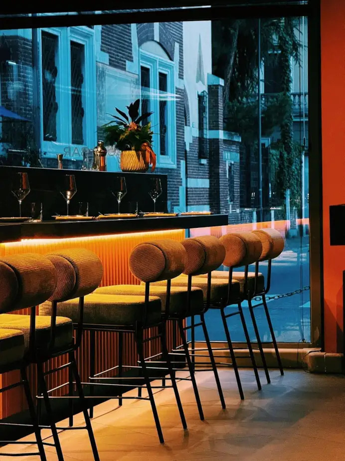 Il fine dining fuori dal centro: la cucina gourmet rinasce in periferia