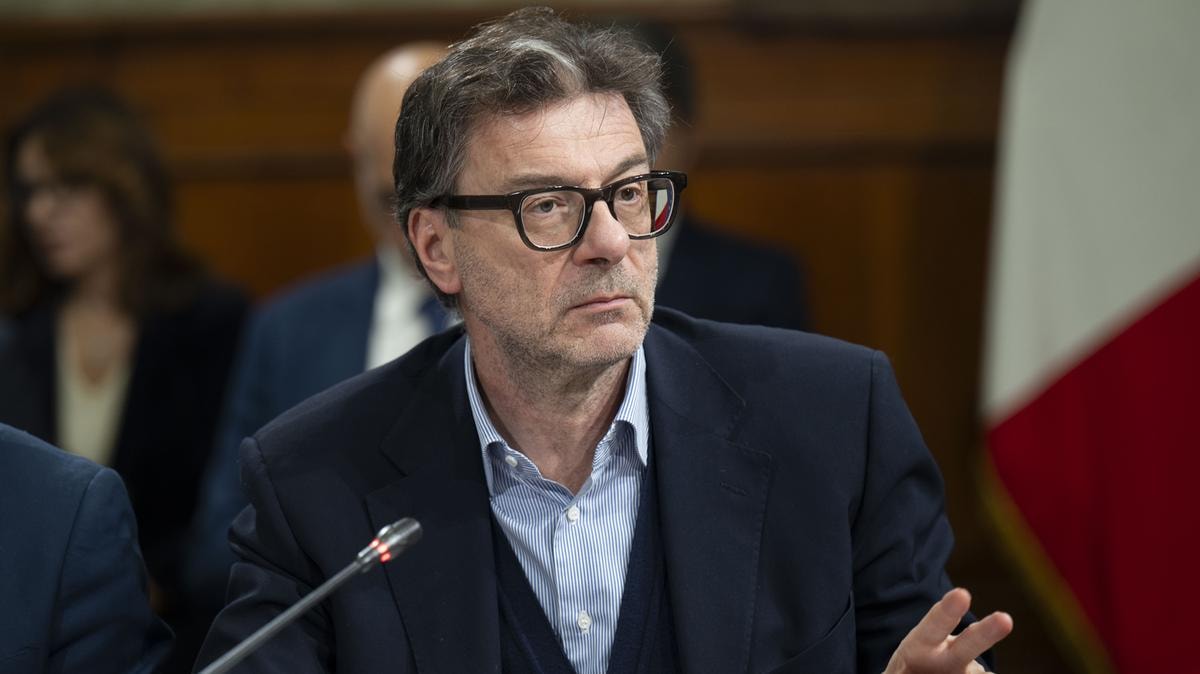 Il Mef assume 300 nuovi funzionari per tagliare la spesa pubblica: saranno i custodi dei conti pubblici