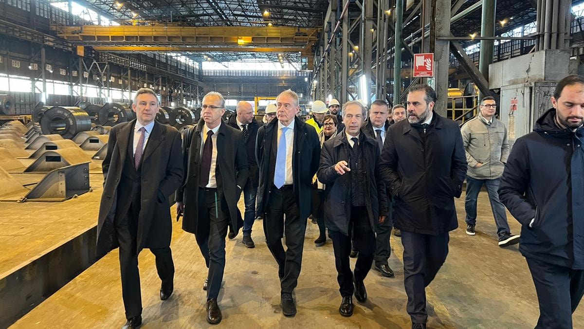 Ex Ilva, i commissari chiedono 7 miliardi di danni ad ArcelorMittal: parte la maxi causa al Tribunale di Milano