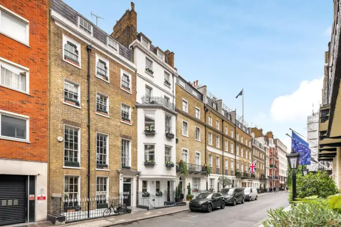 Mayfair, in vendita la storica townhouse di Oscar Wilde: 14 milioni per un’icona letteraria a Londra