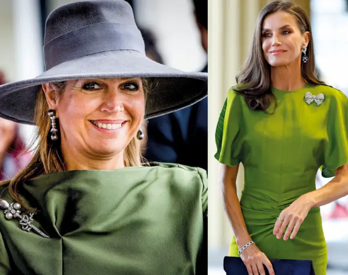 Da sinistra, Maxima d’Olanda in un evento nel 2018 con indosso una spilla di perle e Letizia di Spagna a Buckingham Palace in occasione dell’incoronazione di re Carlo III, con un ornamento a forma di nastro in oro bianco e diamanti.