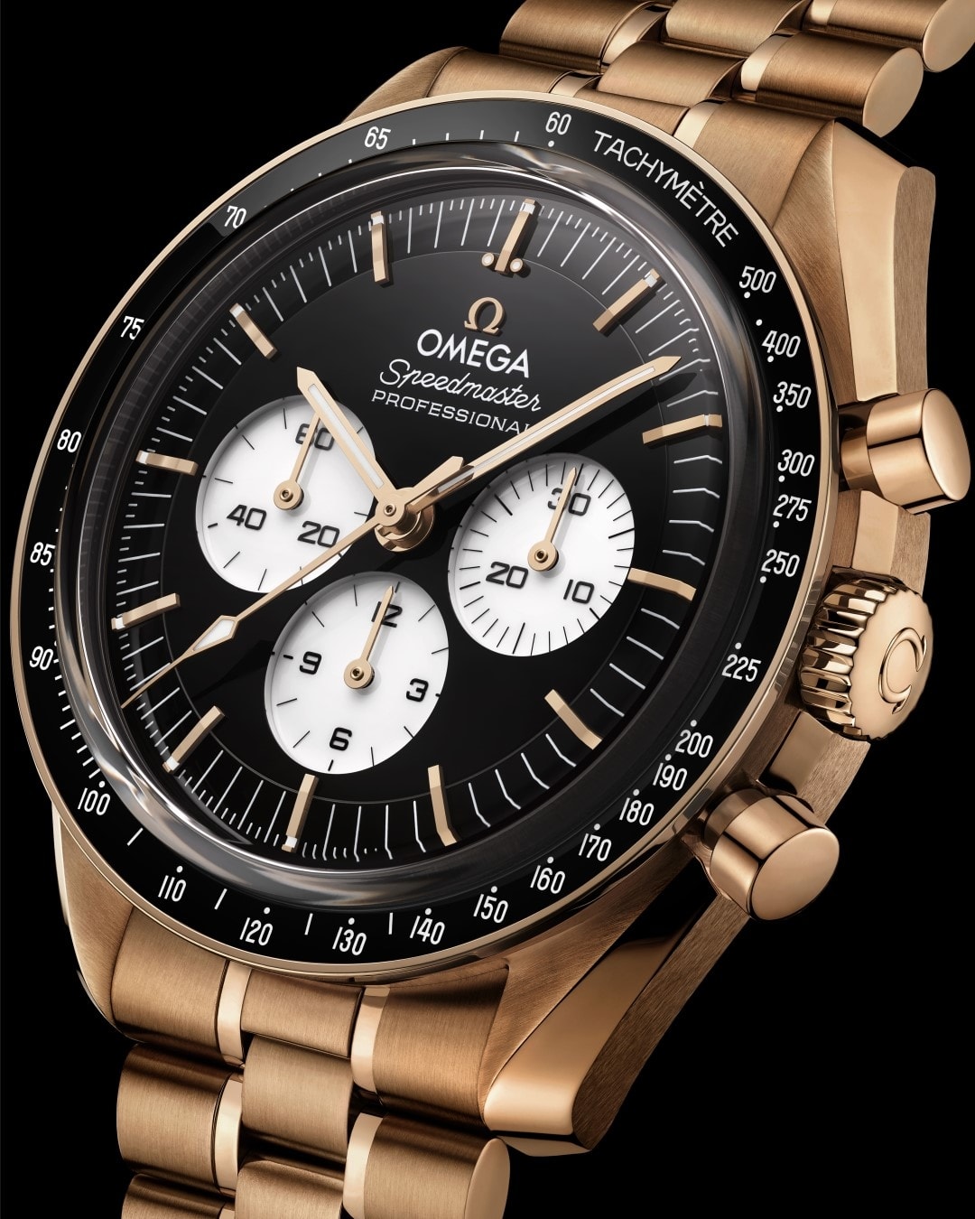 Omega rinnova lo Speedmaster Moonwatch: ecco perché il “reverse panda” conquista i collezionisti