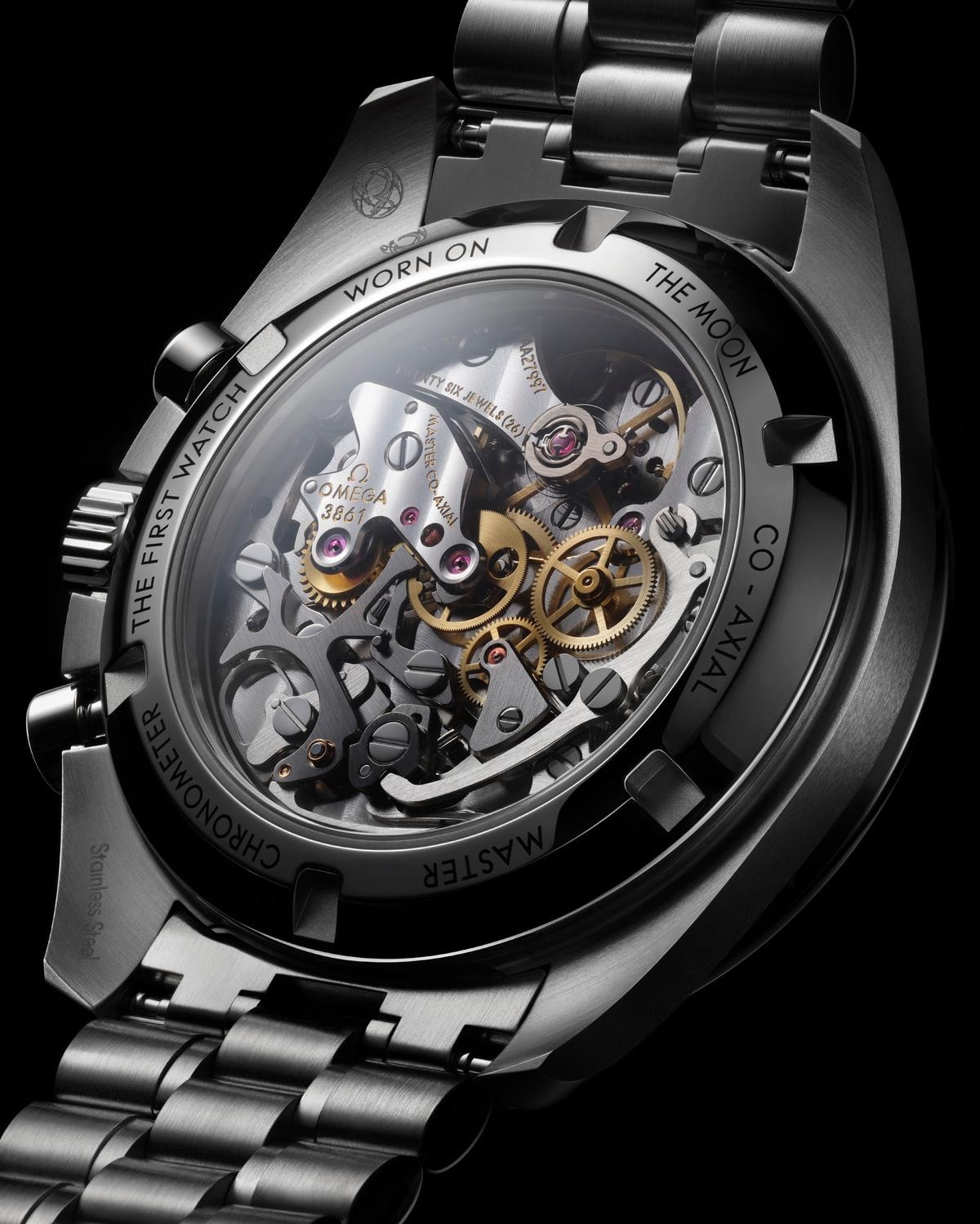 Omega rinnova lo Speedmaster Moonwatch: ecco perché il “reverse panda” conquista i collezionisti