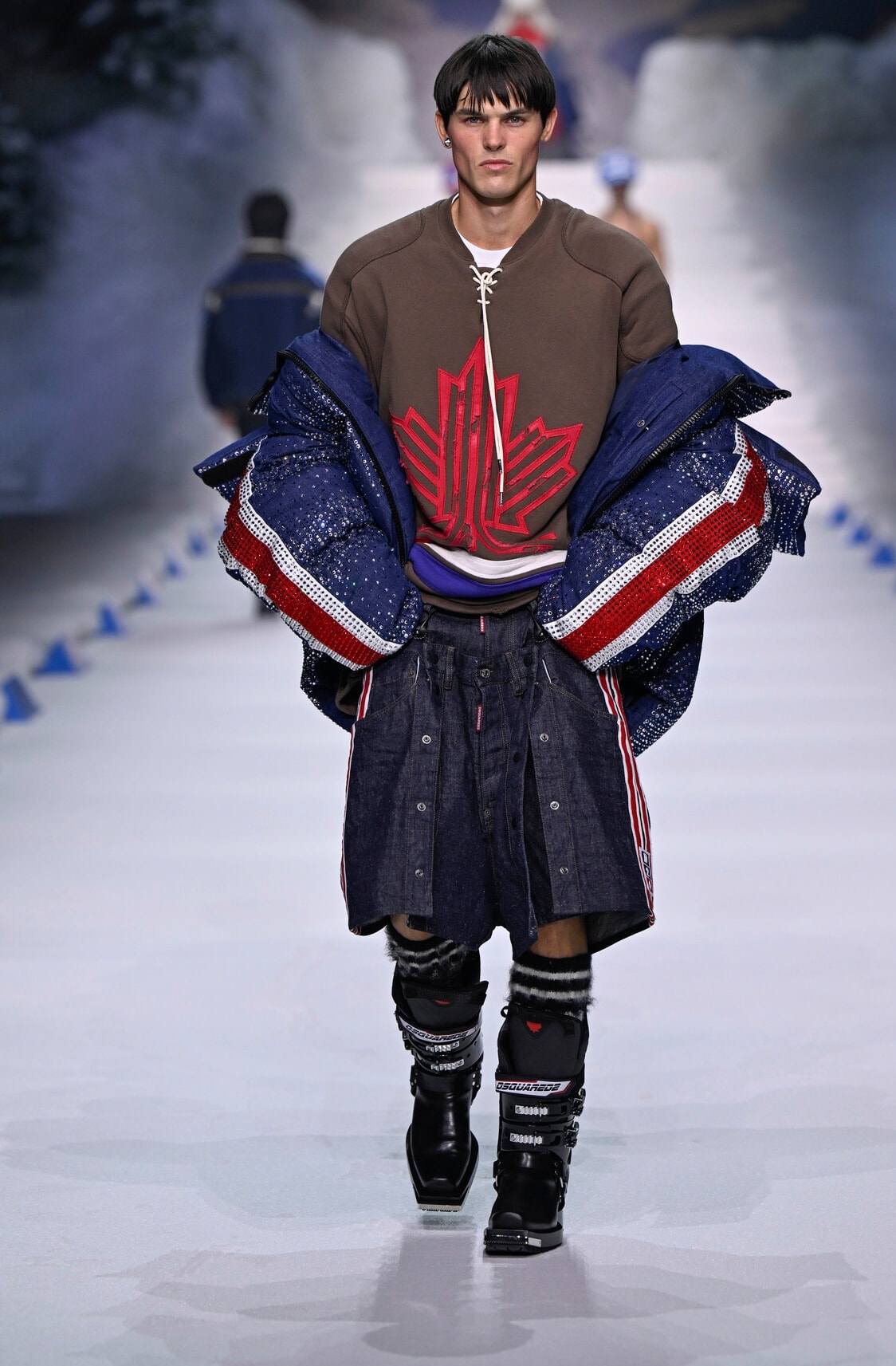 Un look Dsquared2 fall-winter 2026/27 (foto Francesc Ten/MFF)