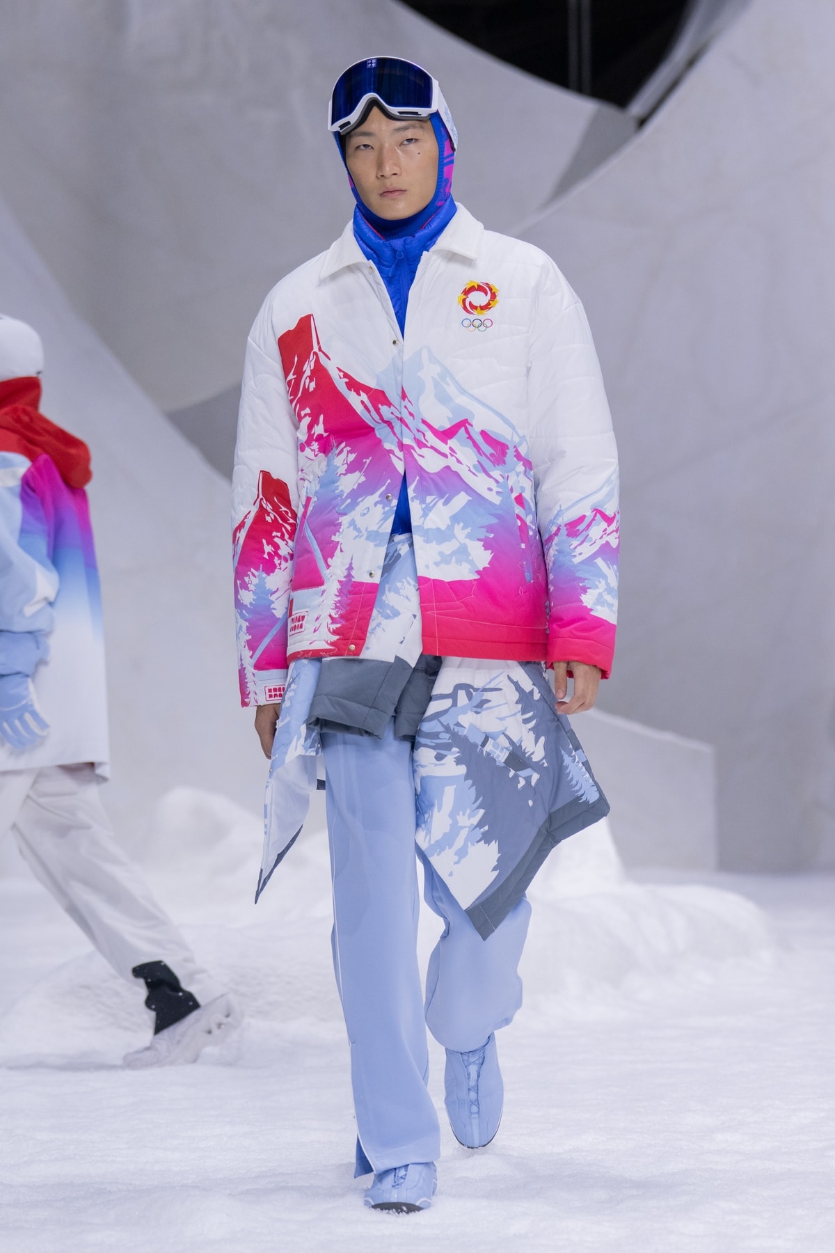 Un outfit Li-ning autunno-inverno 2026/27 (courtesy Li-ning)