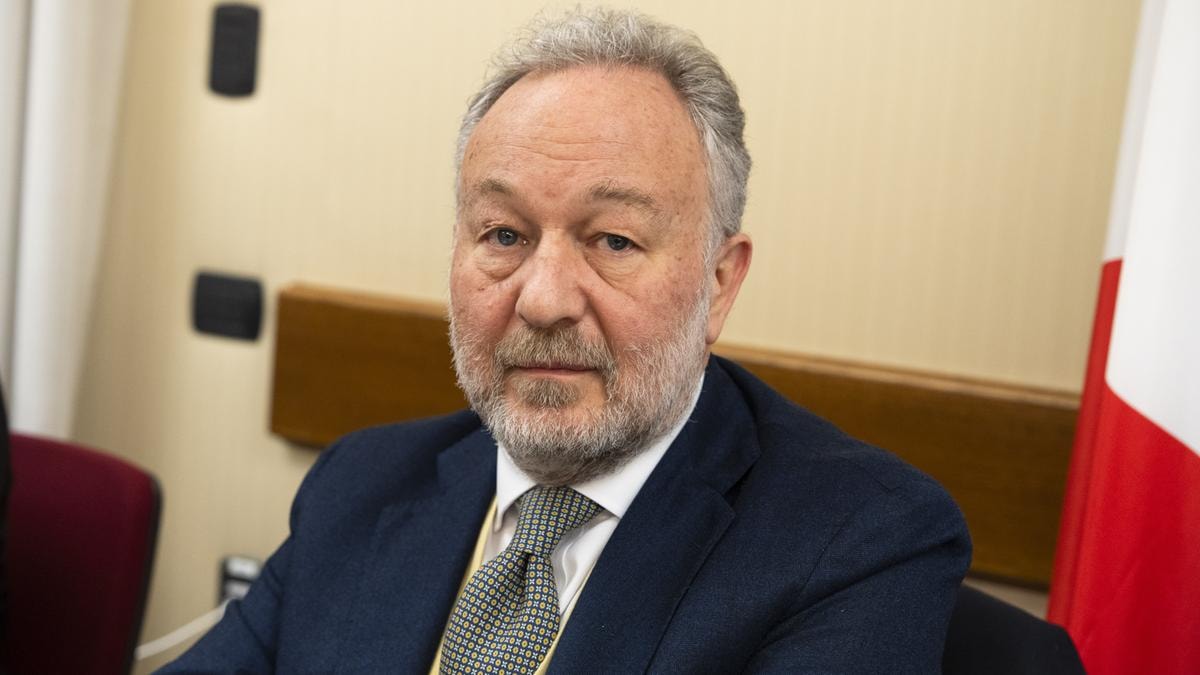 Eredità Agnelli, nuovo colpo di scena: Gianluca Ferrero rinuncia al patteggiamento. Per il gip non è congruo