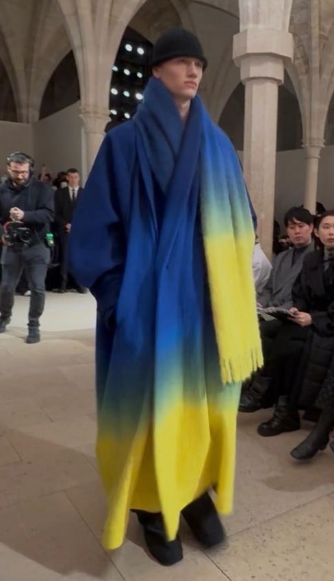 Un look fall-winter 2026/27 di Im men (ph Tommaso Palazzi)
