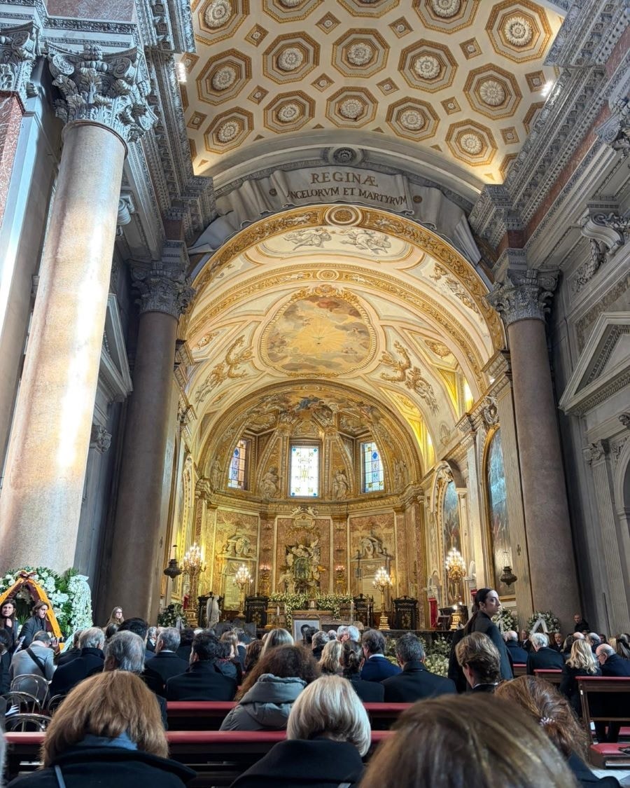 Funerali di Valentino Garavani, a Roma si riunisce il fashion system per l’addio allo stilista