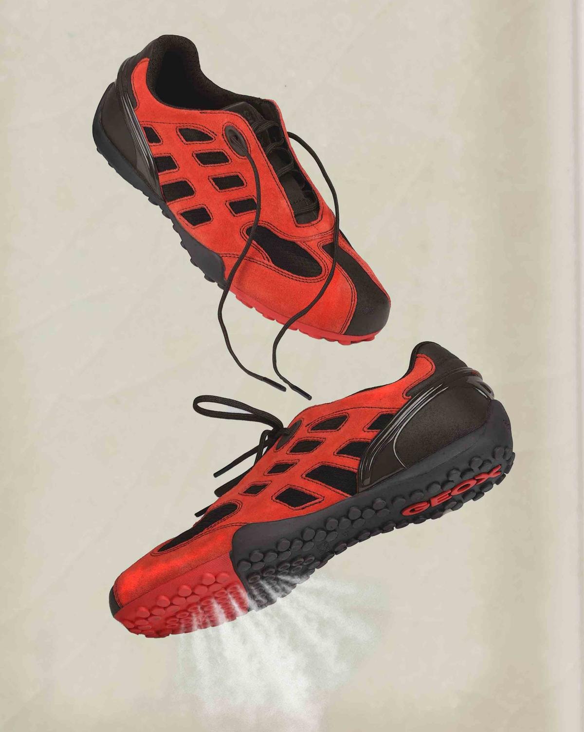 Un modello Snake della capsule collection Geox per Robyn Lynch (courtesy Geox)