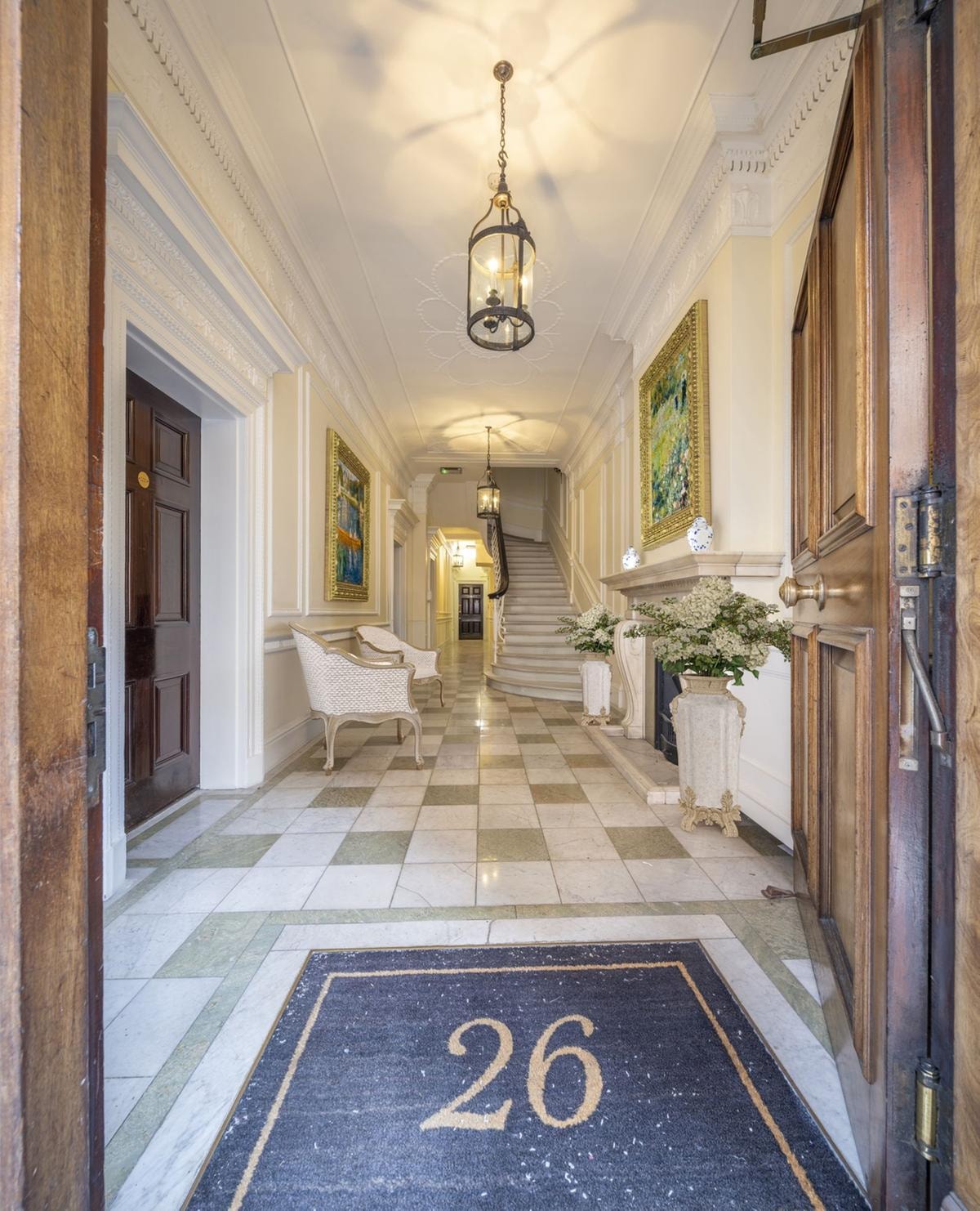 In vendita a Mayfair la storica residenza londinese della famiglia Auchincloss, legata a Jackie Kennedy