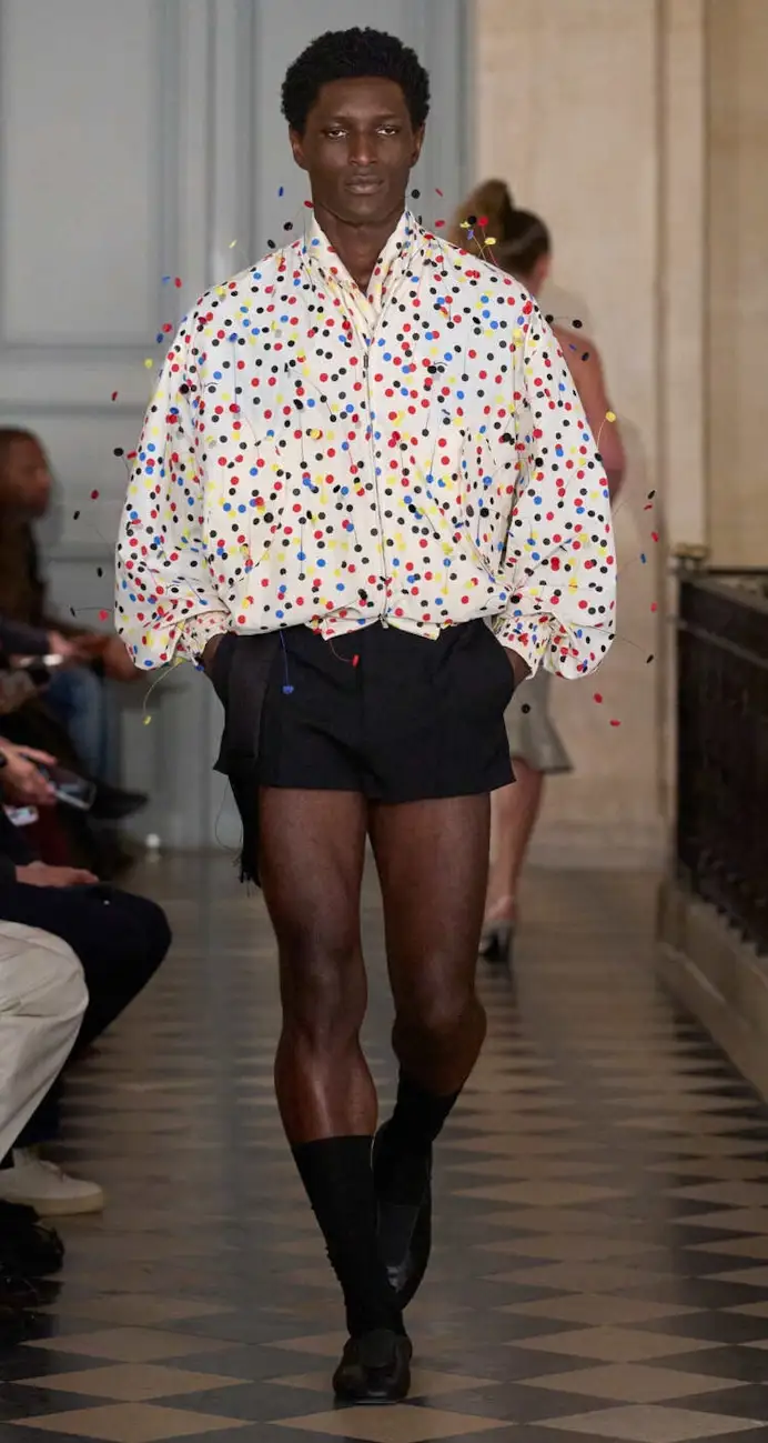 Un look Jacquemus fall-winter 2026 (ph Isidore Montag, courtesy Jacquemus)