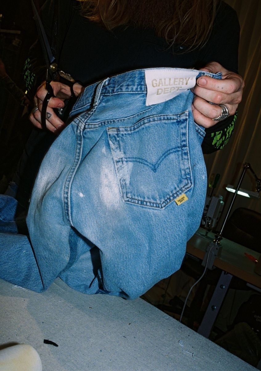 Un jeans Gallery dept. (courtesy Gallery dept.)