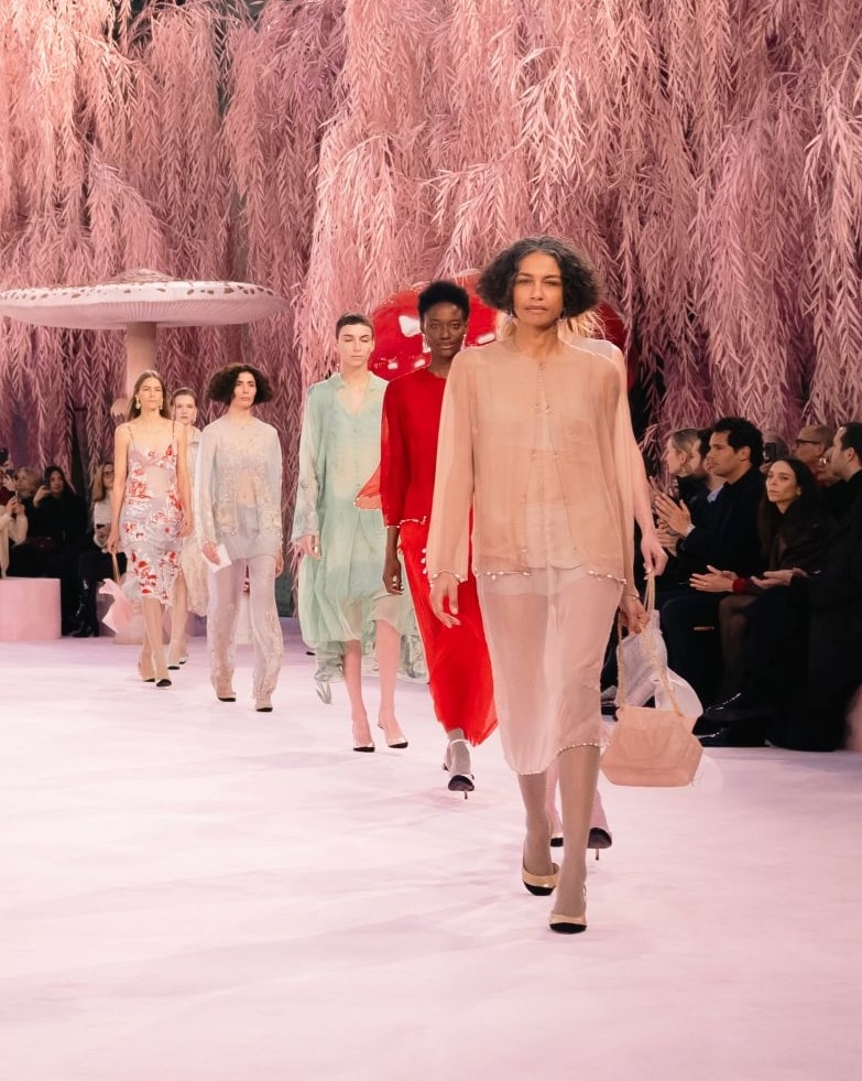 Il finale della sfilata Chanel spring-summer 2026 alla Paris haute couture (courtesy Chanel)
