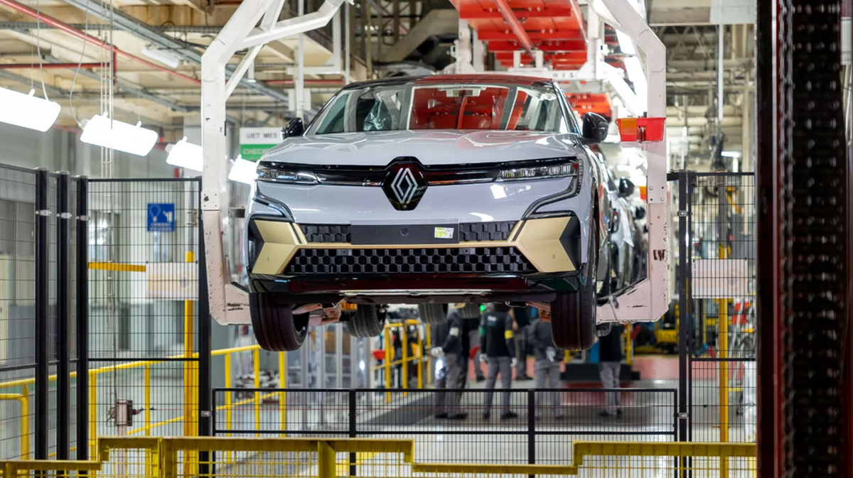 Stellantis e Renault divise sul «made in Europe»: disaccordo sulle soglie di contenuto locale per le regole Ue
