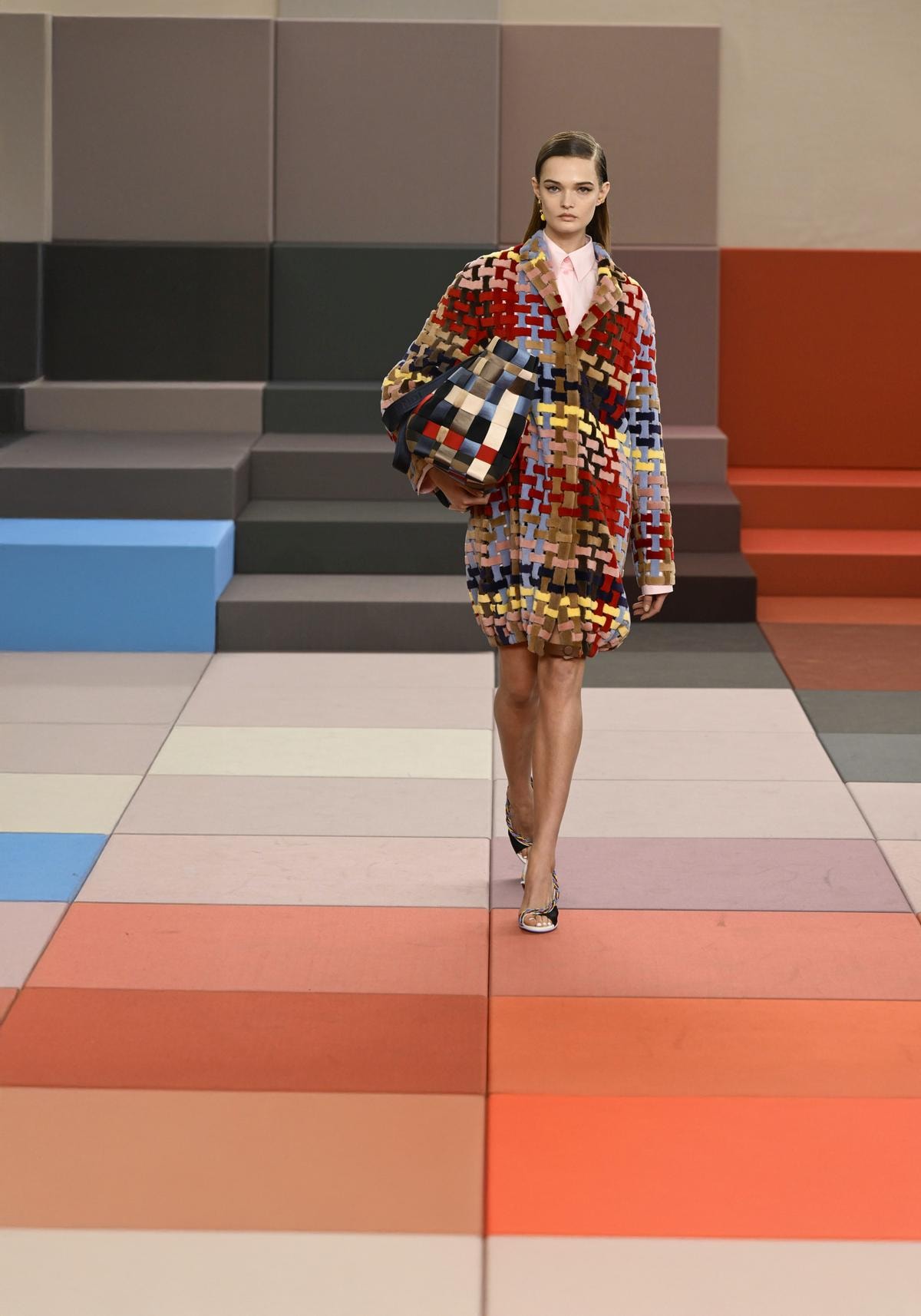 Un look Fendi spring-summer 2026 (ph Francesc Ten/MFF)