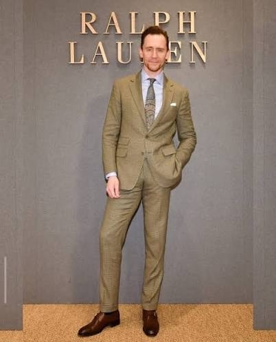 Tom Hiddleston a Milano per la sfilata di Ralph Lauren a gennaio 2026.