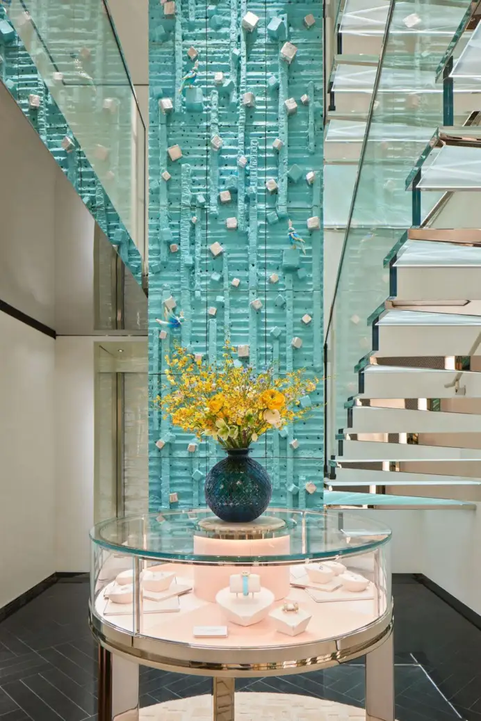 Tiffany & Co. illumina la Galleria: apre la nuova boutique nel cuore di Milano