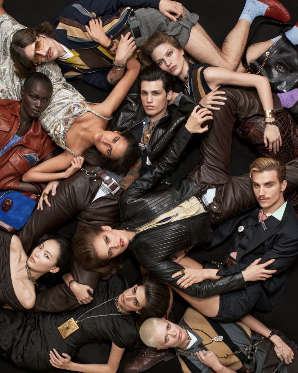 La campagna Versace by Dario Vitale (ph Steven Meisel, courtesy Versace)