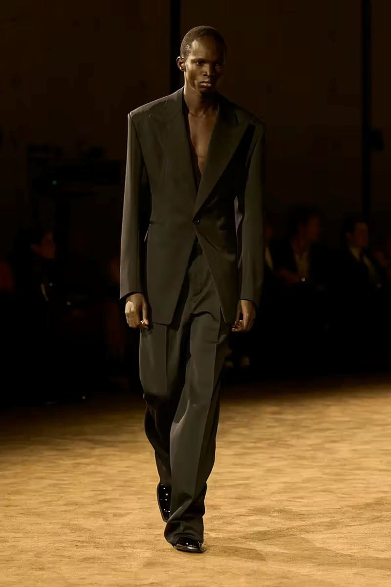 Un look Saint Laurent fall-winter 2026/27 (courtesy Saint Laurent)