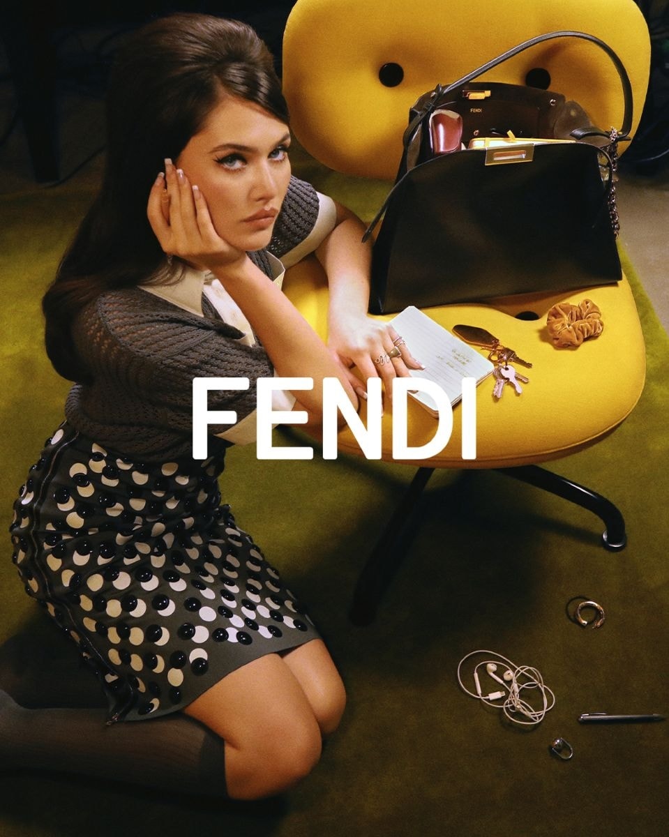 Sienna Spiro nella campagna digitale della Fendi Way bag (courtesy Fendi)