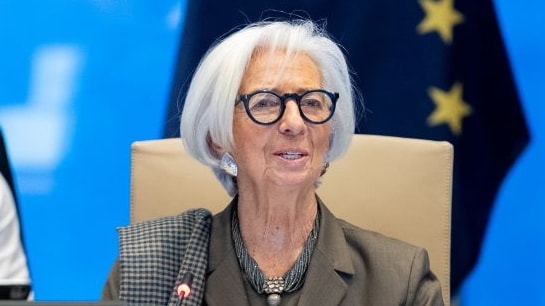 Bce, Lagarde non teme l’euro forte e l’inflazione sotto il 2%. Ma restano rischi legati al cambio e ai prodotti cinesi