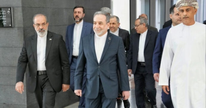 Il ministro degli Esteri iraniano, Abbas Araghchi, ai colloqui in Oman