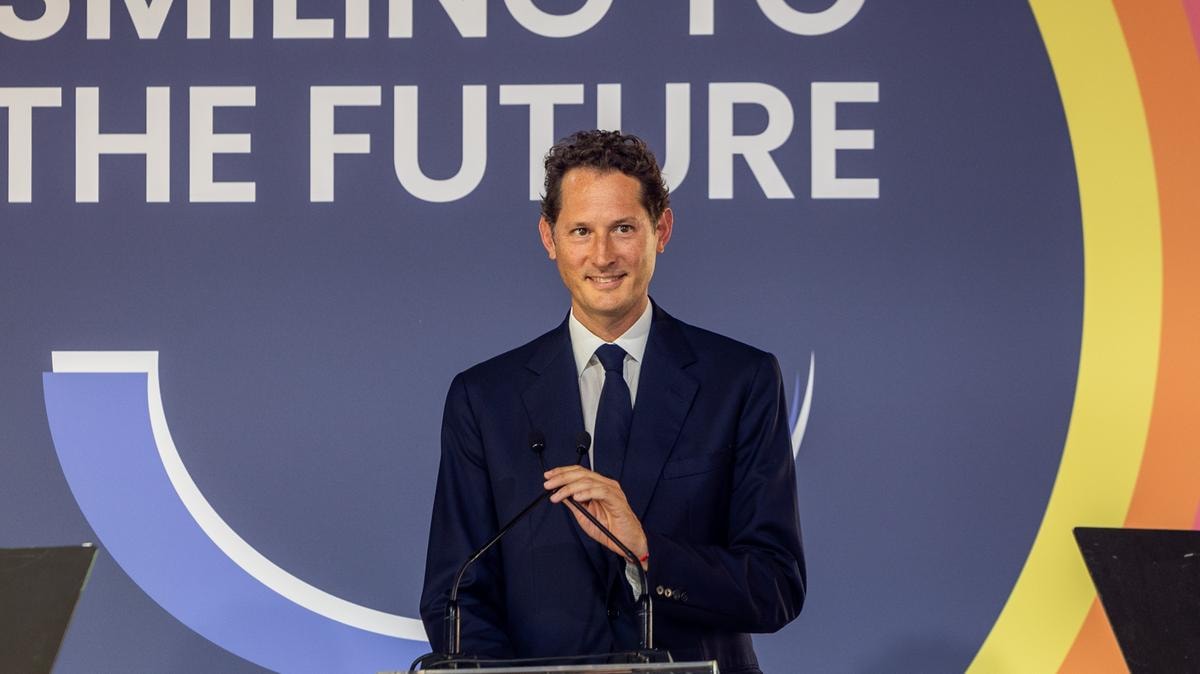 I fantasmi di John Elkann: dalle perdite di Stellantis ai giornali, dall’inchiesta sull’eredità alla difesa di Juventus e Ferrari