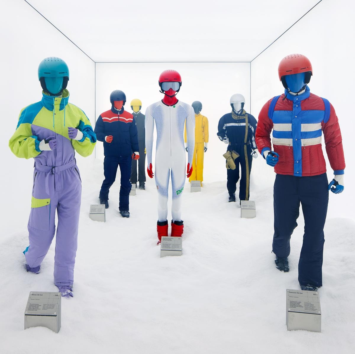 Un'immagine di The beyond performance exhibit di Moncler Grenoble (cortesy Moncler)