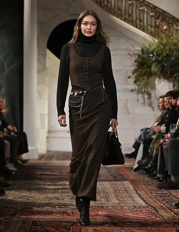 Un look Ralph Lauren fall 2026 (ph Francesc Ten/MFF)