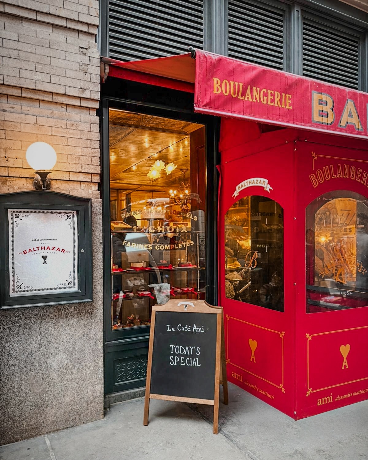 Il takeover del ristorante Balthazar a New York by Ami Paris (courtesy Ami Paris)