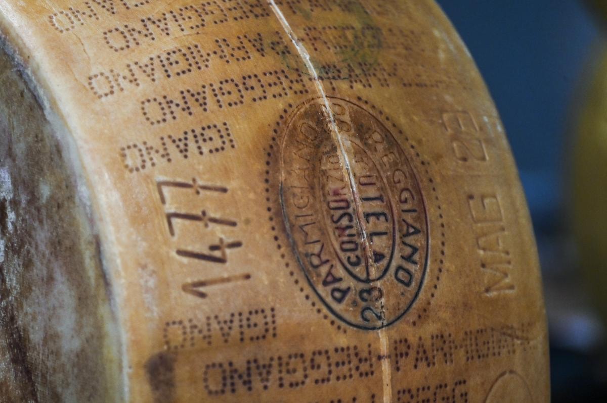 Grana e Gorgonzola diventano «made in Usa»: l’accordo Argentina-Stati Uniti mette a rischio le eccellenze Dop italiane