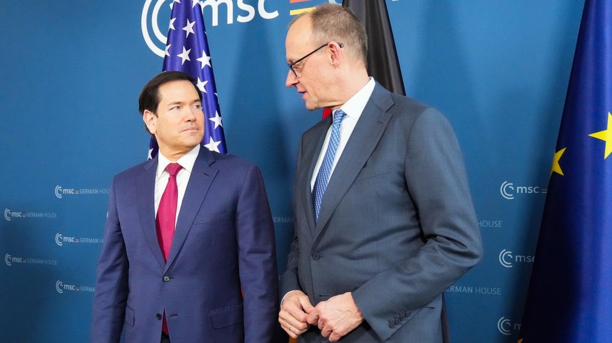 Il segretario di Stato Usa Marco Rubio con il cancelliere tedesco Friedrich Merz