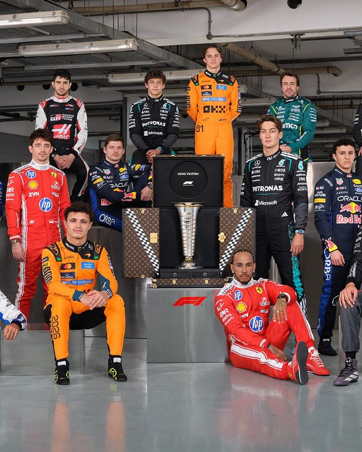 I 22 piloti di Formula 1 davanti al Trunk firmato Louis Vuitton (courtesy Louis Vuitton)