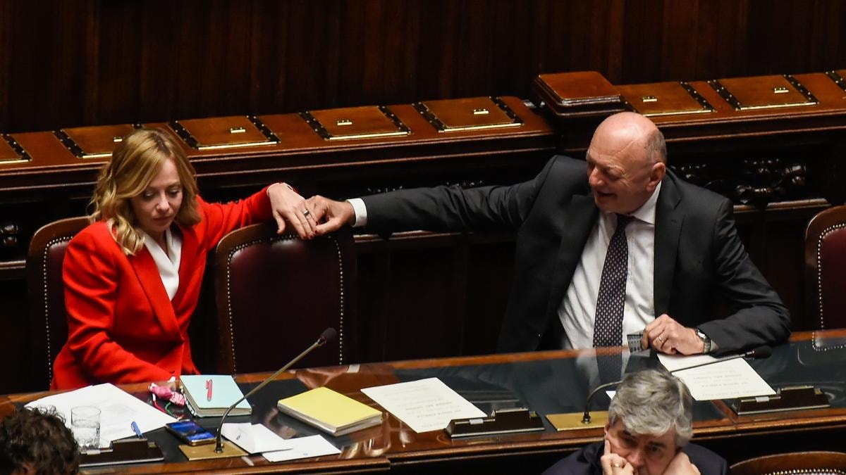Dl bollette, il governo aumenta l’Irap per chi produce e fornisce energia: atteso 1 miliardo in tre anni