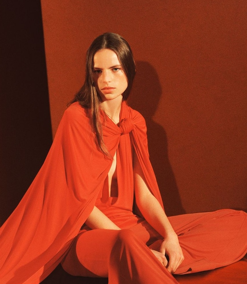 Valerie Margareta in uno scatto della campagna summer 2026 di Celine (ph Zoe Ghertner, courtesy Celine)