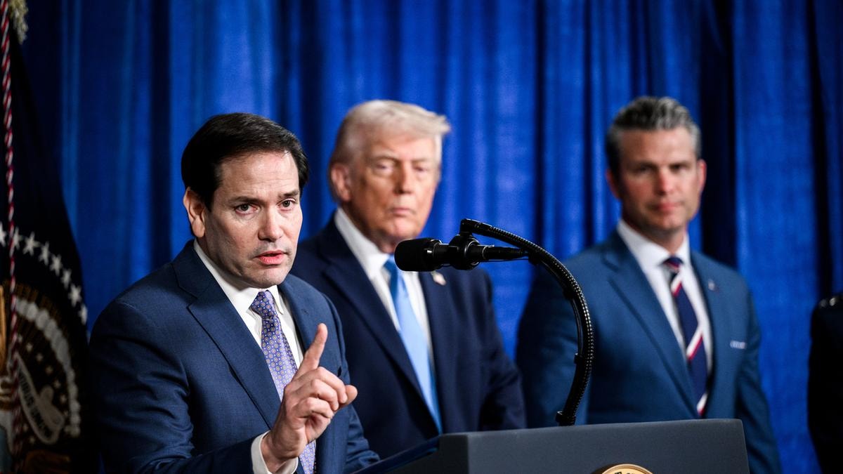 Marco Rubio, Donald Trump e Pete Hegseth