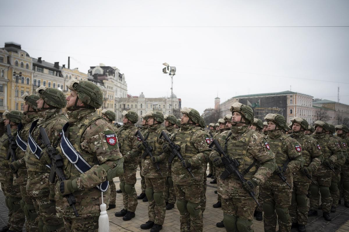PRIMO ANNIVERSARIO DELLA GUERRA IN UCRAINA. ESERCITO UCRAINO SOLDATI UCRAINI