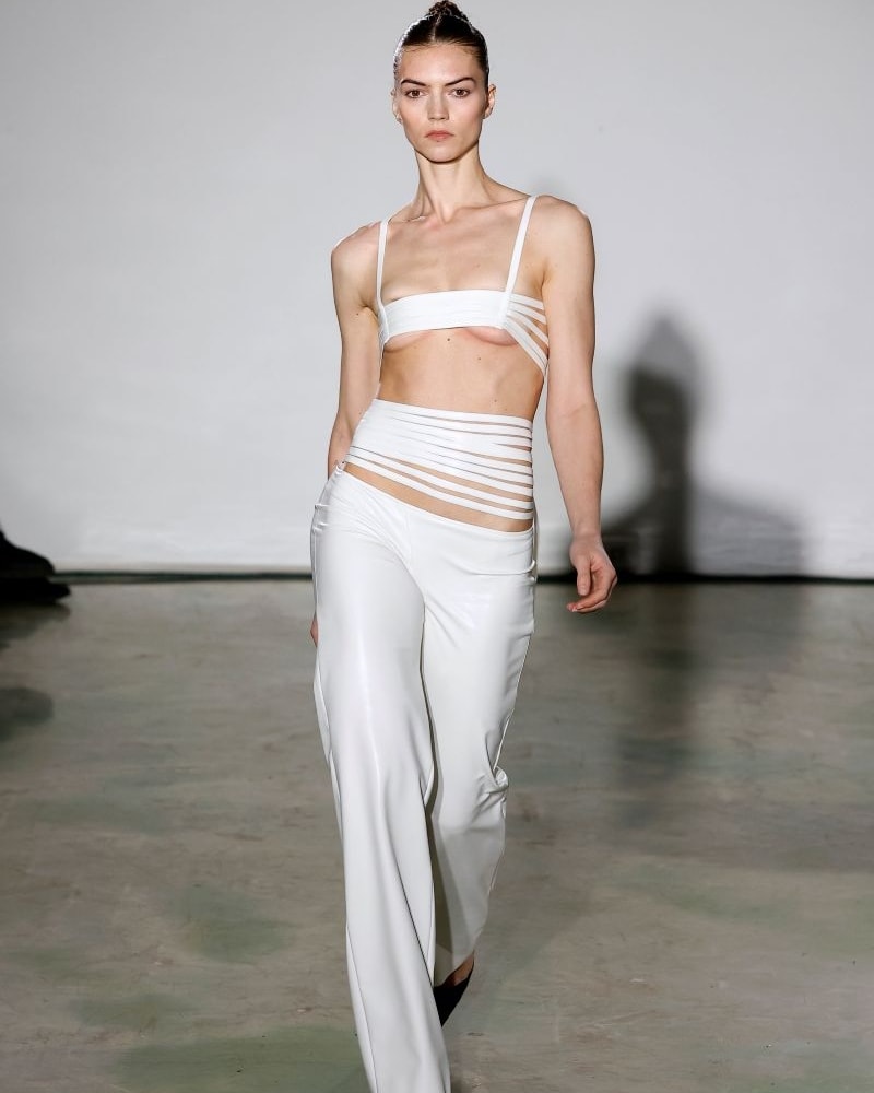 Un look Max Zara Sterck autunno-inverno 2026/27 (ph Francesc Ten/MFF)