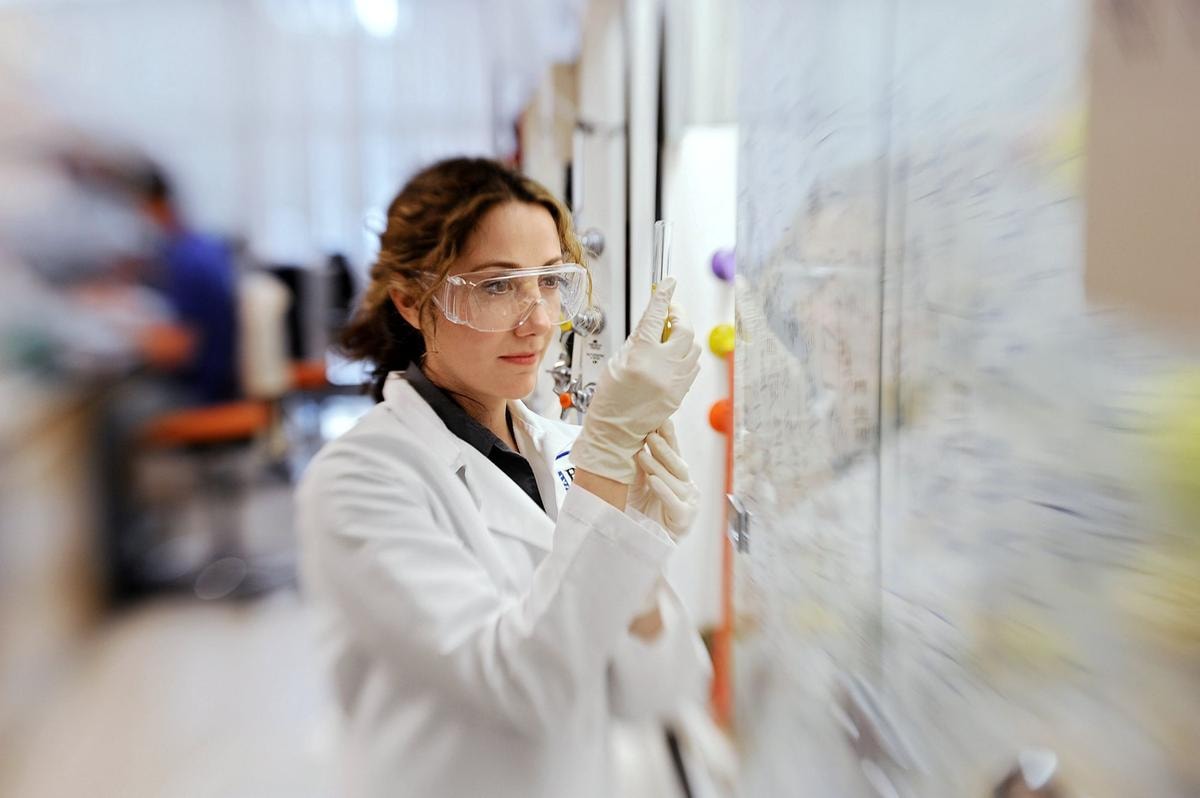 La genetista medica Pardis Sabeti opera da anni in prima linea contro epidemie e potenziali pandemie.