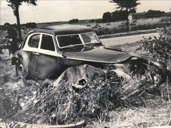 Rinasce la leggenda perduta di Bentley Corniche del 1939