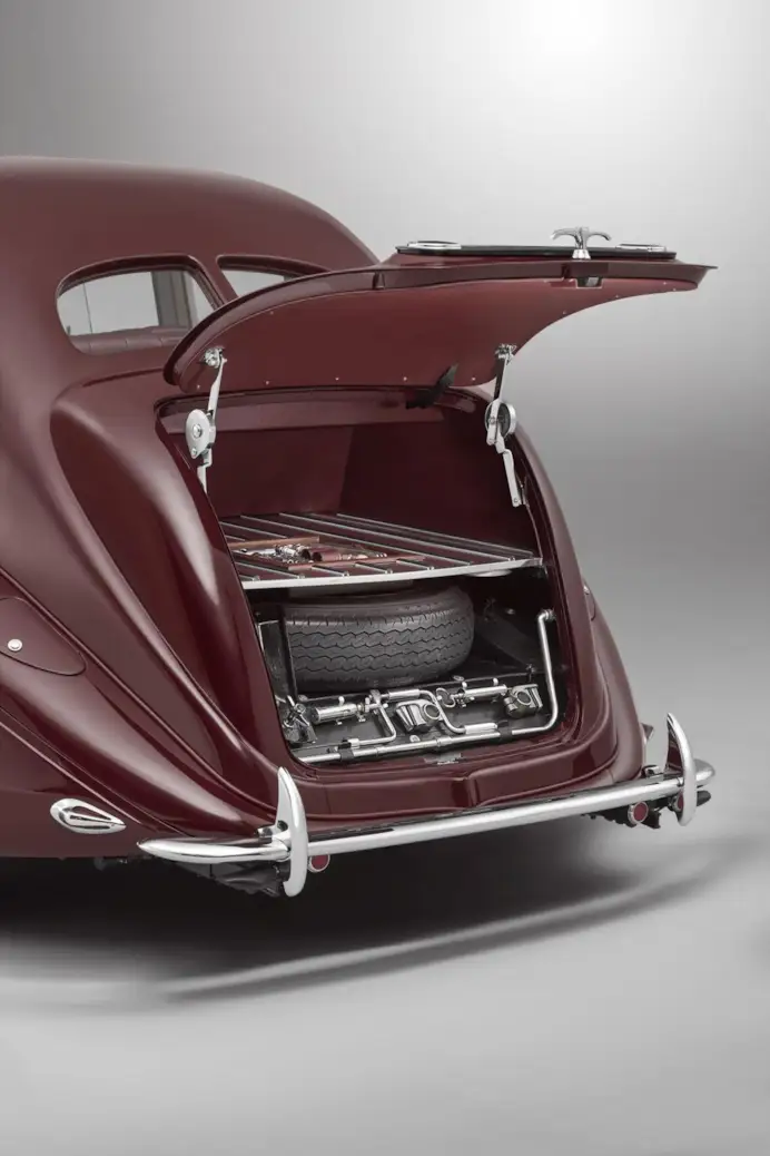 Rinasce la leggenda perduta di Bentley Corniche del 1939