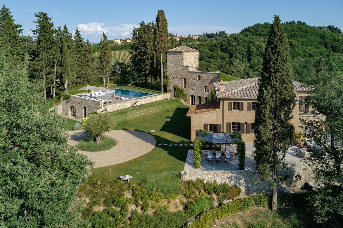 La Toscana conquista i super-ricchi: tra attici moderni e ville storiche, ecco le più belle proposte immobiliari