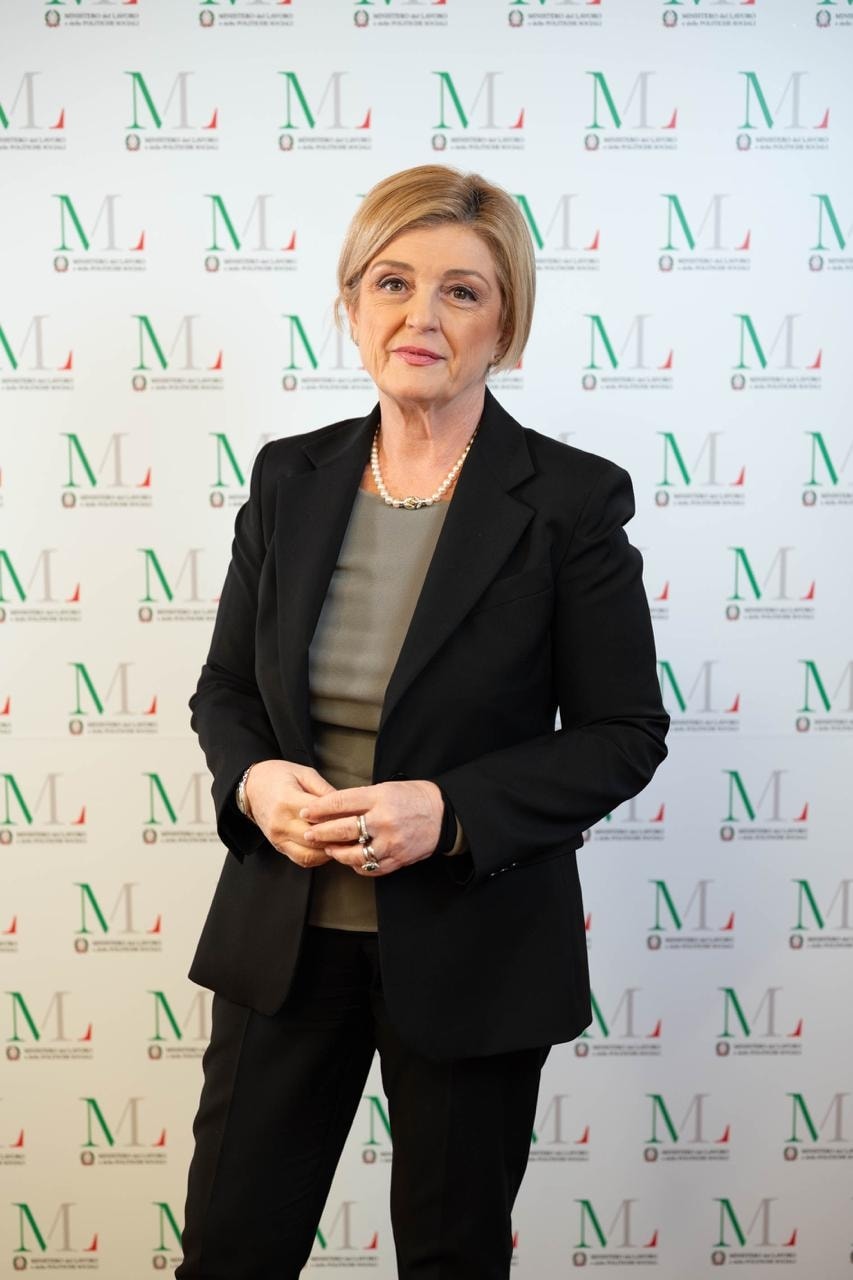 Intelligenza Artificiale, la ministra Calderone a Milano Finanza: ecco i rischi e le opportunità dell’AI nel mondo del lavoro