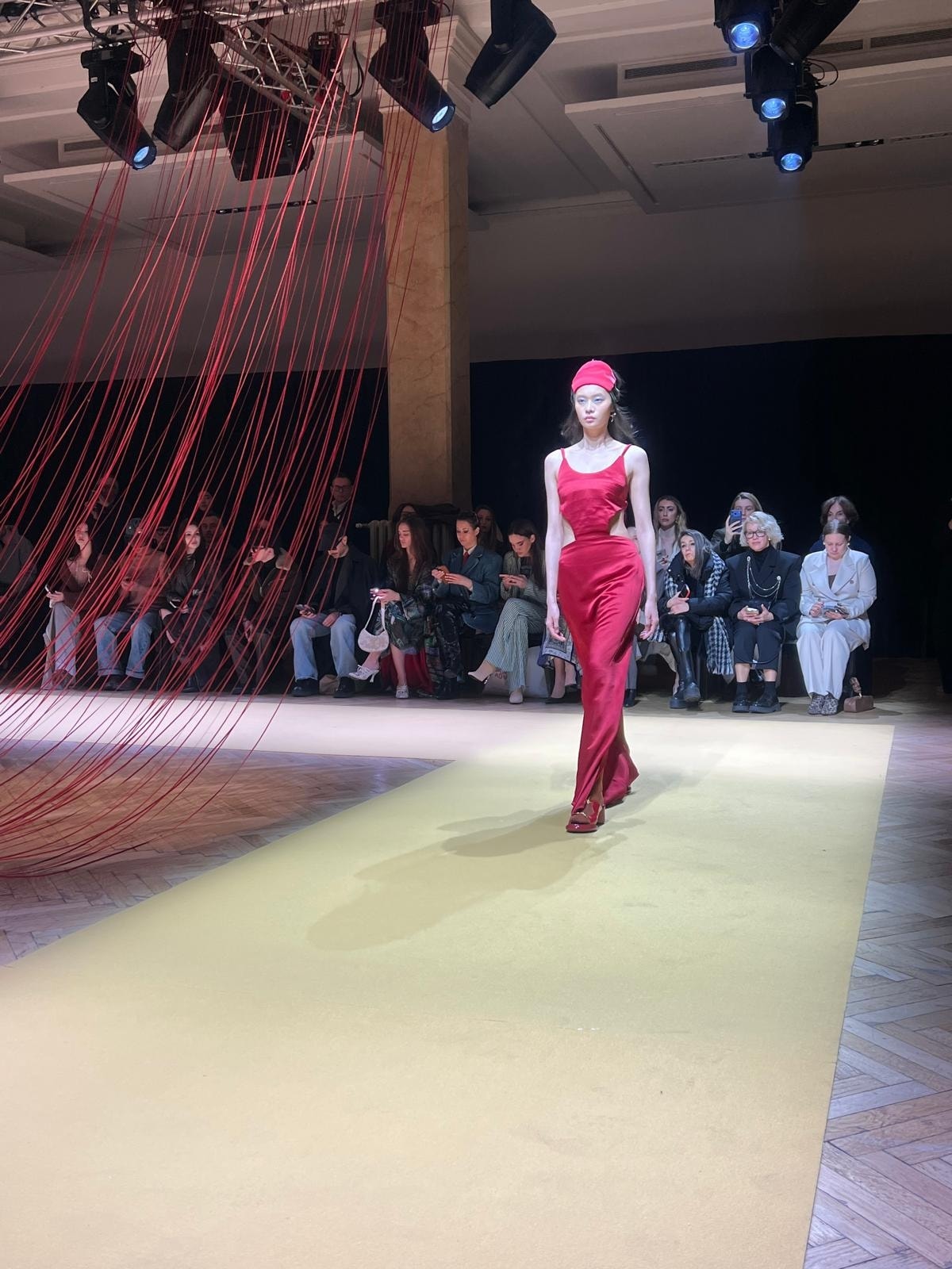 Un look Hui fall-winter 2026/27 (ph Benedetta Migliaccio)
