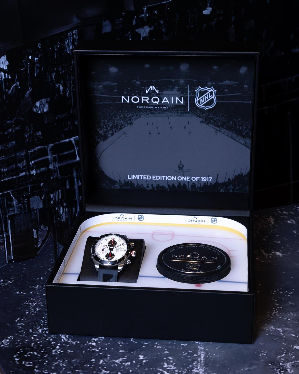 Norqain lancia l’orologio ufficiale NHL ispirato all’hockey (solo 1917 pezzi ed è già da collezione)