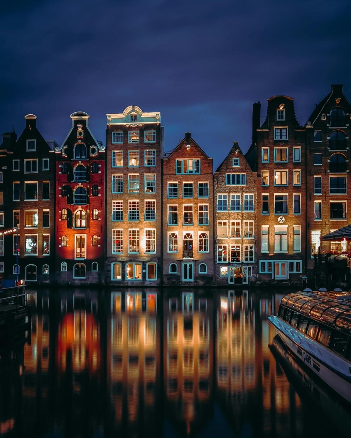 Amsterdam come non l’avete ancora vista. Basta cambiare canale...