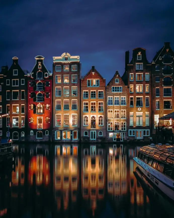 Amsterdam come non l’avete ancora vista. Basta cambiare canale...
